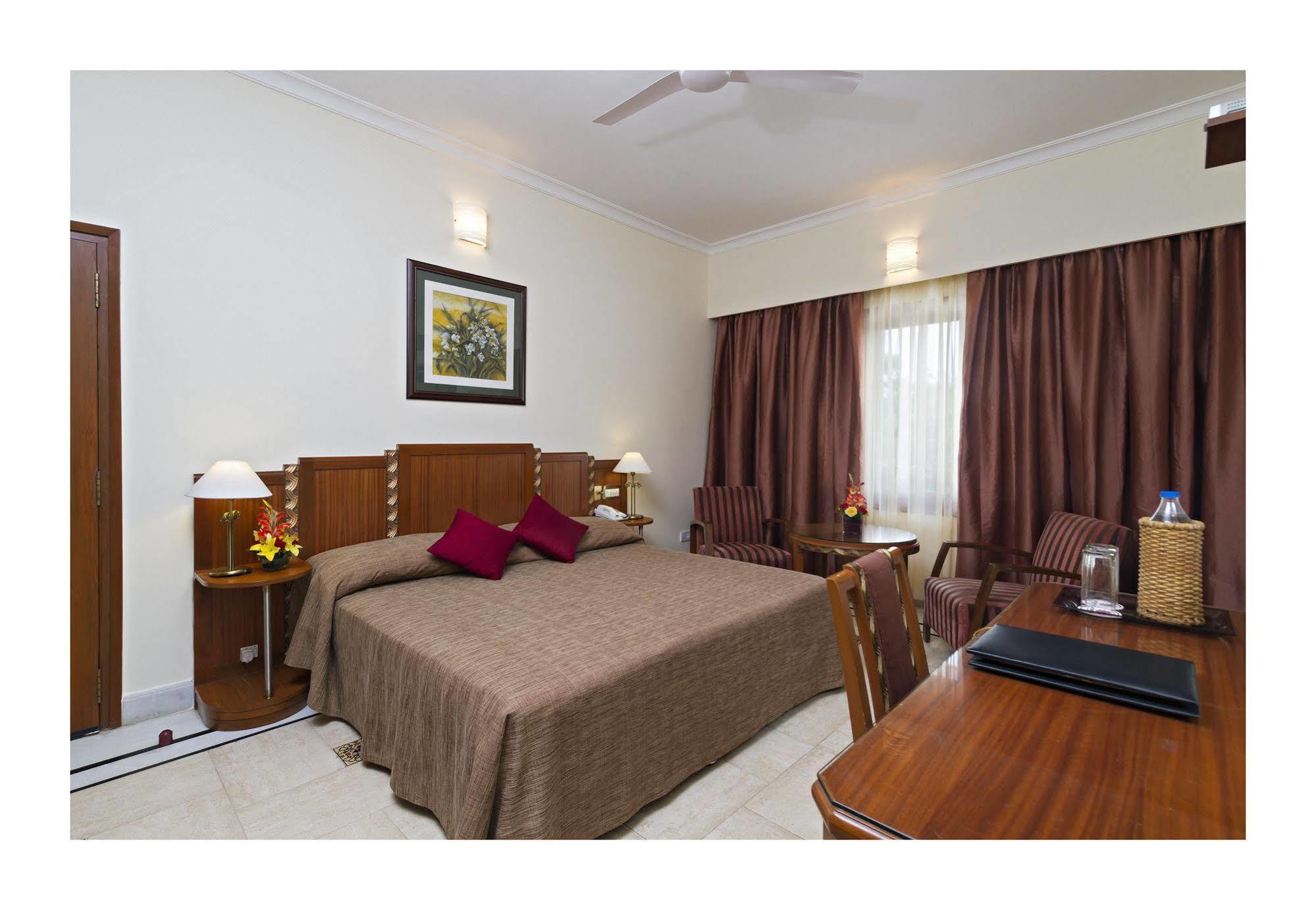 Jehan Numa Palace Hotel Bhopal Zewnętrze zdjęcie