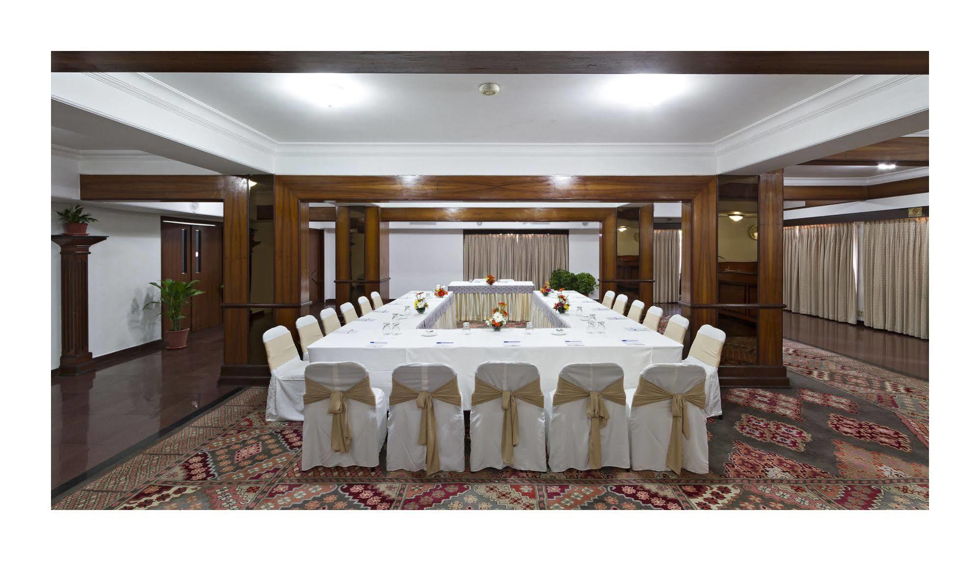 Jehan Numa Palace Hotel Bhopal Zewnętrze zdjęcie