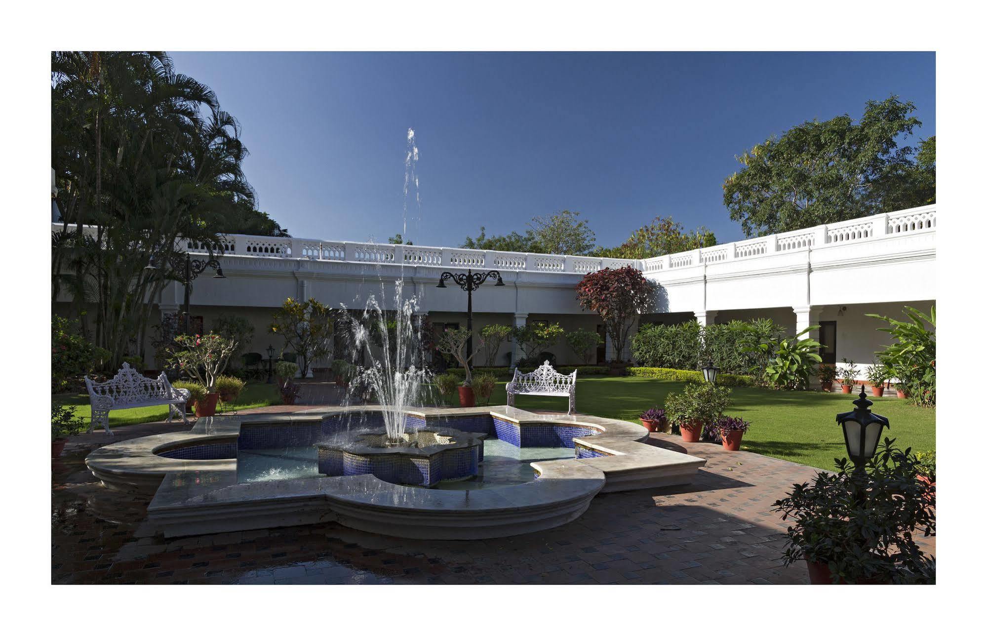 Jehan Numa Palace Hotel Bhopal Zewnętrze zdjęcie